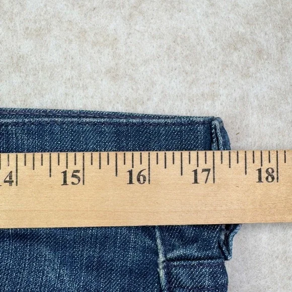 7 For All Mankind Denim Bermuda DOJA Jeans Dark Wash Capri Knee Shorts Size 30 - Picture 6 of 9